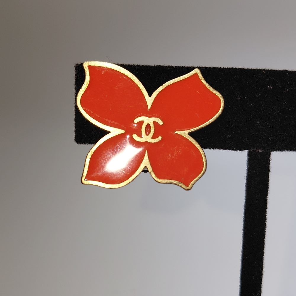 Chanel Camelia Flower Lucky Clover Orange Red Vtg Clip On Earrings COA - Picture 3 of 7